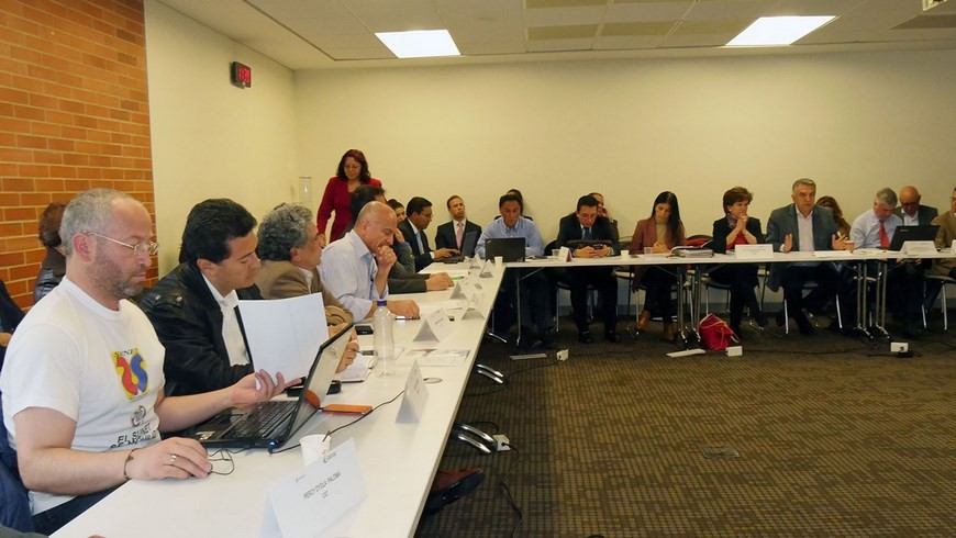 El Ministro del Trabajo en mesa de concertación laboral. Foto: MinTrabajo