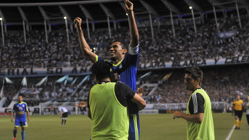 Carlos Lobatón del Sporting Cristal celebra tras anotar un gol. EFE/Archivo