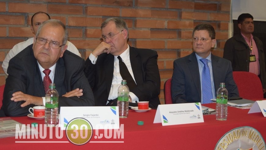 alejandro ordoñez en medellin