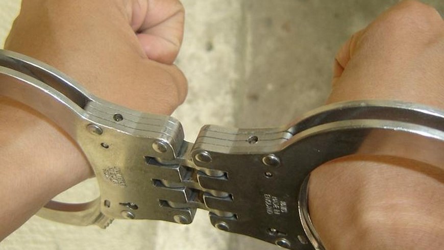Fue “pillada” en el momento que planeaba robar una moto en Castilla 1 esposas Copiarapp