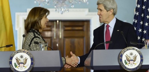 Holguín y Kerry perfilan en Panamá el Quinto Diálogo de Alto Nivel