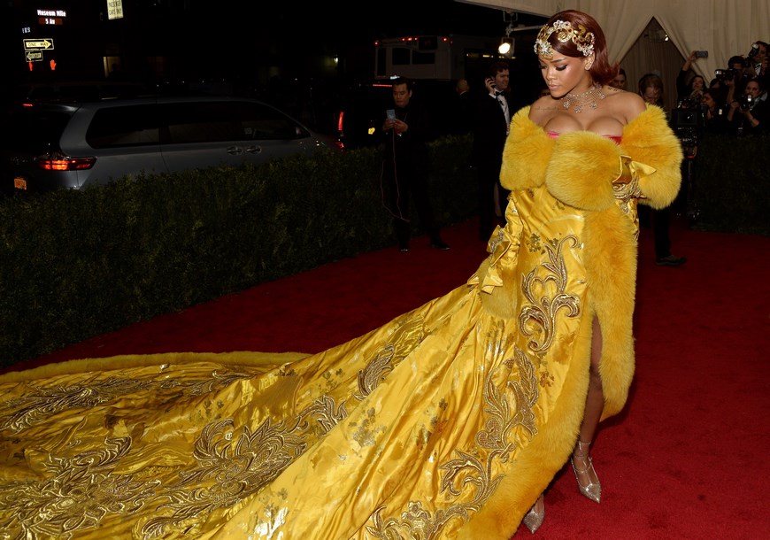 Rihanna a su llegada ayer a la gala benéfica del Metropolitan Museum de Nueva York (EE.UU.). EFE