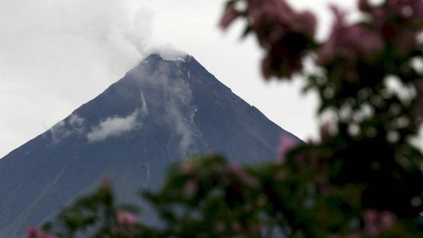 Aunque los gases y cenizas tuvieron más presencia durante los momentos explosivos, las partículas en el ambiente pueden generar una lluvia ácida con capacidad de afectar la salud. EFE/Archiv