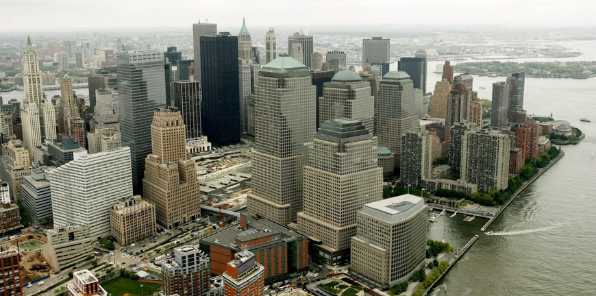 NYC11 NUEVA YORK (ESTADOS UNIDOS), 11.05.06.- Vista general hoy jueves 11 de mayo de la zona en reconstrucción del World Trade Center (WTC) o "Zona Cero" de Nueva York, Estados Unidos. Tras el acuerdo marco firmado hace unas semanas por las partes implicadas en la reconstrucción del World Trade Center, se espera que próximamente queden superados los obstáculos que en los últimos meses dieron lugar a agrias disputas. EFE/Justin Lane