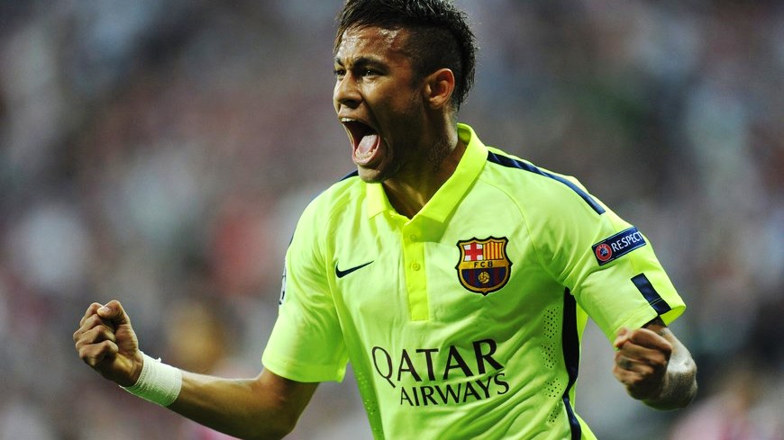 El jugador de Barcelona Neymar celebra después de anotar el gol del empate 1-1 durante el segundo partido de una de las semifinales de la Liga de Campeones de la UEFA, entre Barcelona y Bayern, en el estadio Allianz Arena de Múnich (Alemania). EFE