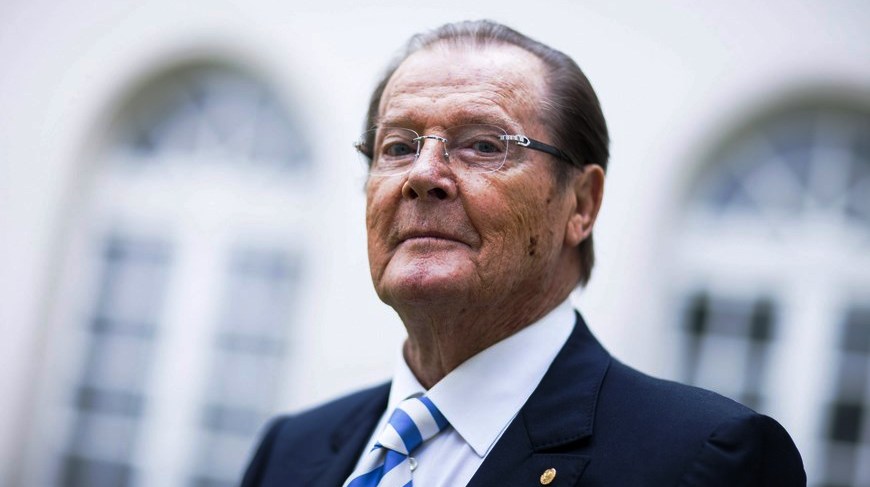 El actor británico Roger Moore.