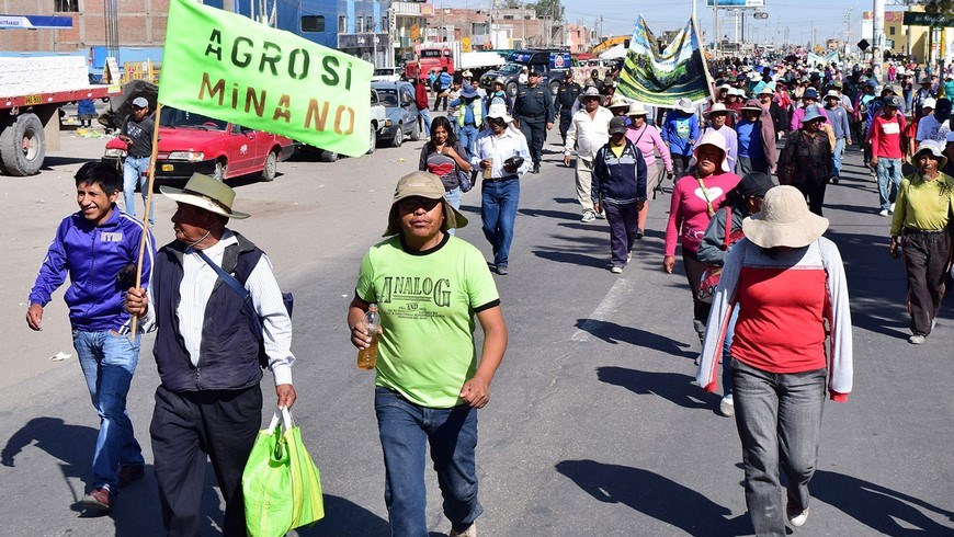 El paro en Arequipa fue convocado por la Federación de Trabajadores en solidaridad con los campesinos del Valle del río Tambo, quienes hoy cumplen 53 días de paro indefinido en la provincia de Islay. EFE/Archivo
