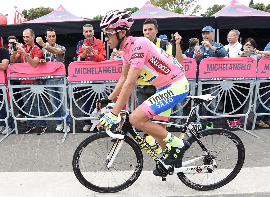 El ciclista español Alberto Contador, del equipo Tinkoff-Saxo, antes del comienzo de la séptima etapa del Giro de Italia en Grosseto to Fiuggi (Italia). EFE