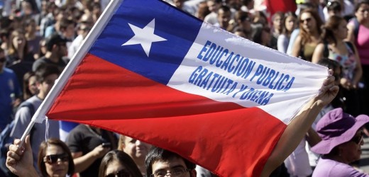 Estudiantes chilenos marchan por cambios en la educación