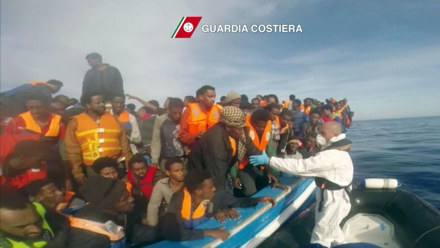 Imagen facilitada por los guardacostas italianos. EFE