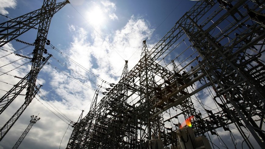 El Estado colombiano tiene el 57,61 % de las acciones de Isagen, participación que decidió vender para financiar con ese dinero la construcción de obras de infraestructura, sector que es uno de los motores de la economía nacional. EFE/Archivo