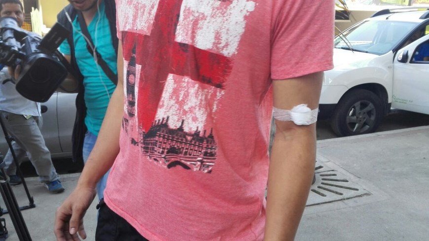 Motociclista lesionado.