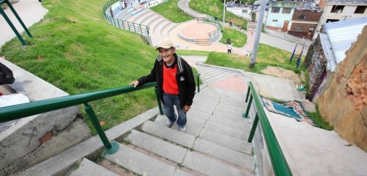 FOTOS: Alcalde Petro inaugura “pequeña obra” en localidad de Santa Fe