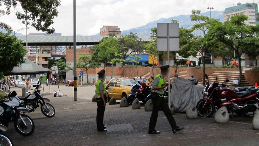Foto: 60 armas blancas incautadas durante operativo en el Parque San Antonio 3 Parque San Antonio2 Copiarapp