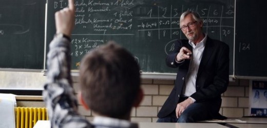 Después de reactivar sus labores tras  dos semanas de Paro, los docentes de Antioquia celebran su día.