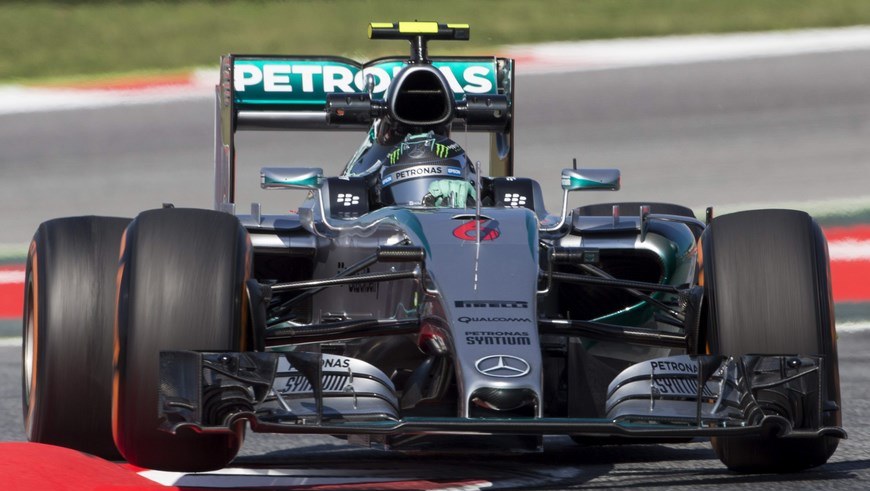 El piloto alemán Nico Rosberg, del equipo Mercedes AMG Petronas, durante la primera tanda de entrenamientos libres del Gran Premio de España que se disputa en el Circuito de Barcelona, en Montmeló. EFE