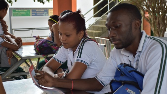 Firman alianza para generar oportunidades laborales a becarios  de la Gobernación de Antioquia