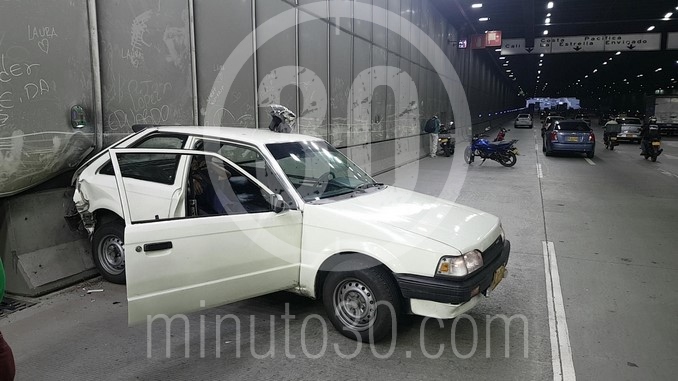 Choque en el soterrado de parques del río.