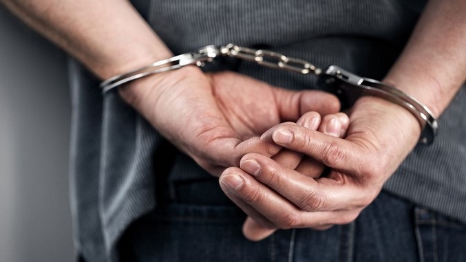 Menor de 14 años fue detenido en Robledo el Diamante con un revólver 1 detenido, capturado, esposado