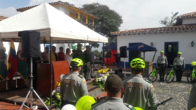 Entrega de bicicletas a Policía de Turismo.