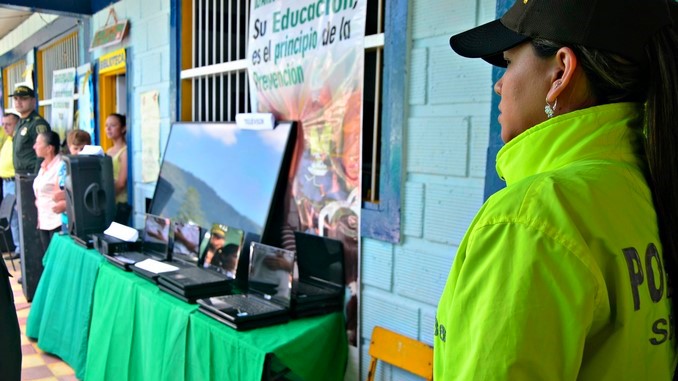 VIDEO Y FOTOS: La Policía recuperó computadores que fueron hurtados de una escuela de Pueblorrico 4 Computadores recuperados por la Policía.