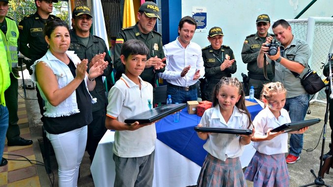 VIDEO Y FOTOS: La Policía recuperó computadores que fueron hurtados de una escuela de Pueblorrico 5 Computadores recuperados por la Policía.