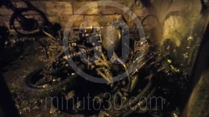 Incendio en Parqueadero de Bello.