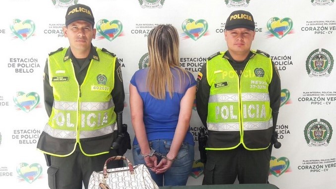 Capturada por robarse un bolso en un centro comercial de Bello 1 Se robó un bolso en Bello.
