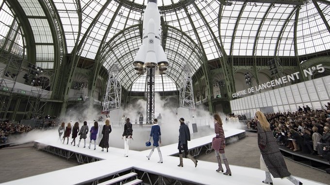 Chanel ‘fuera de los límites del universo’