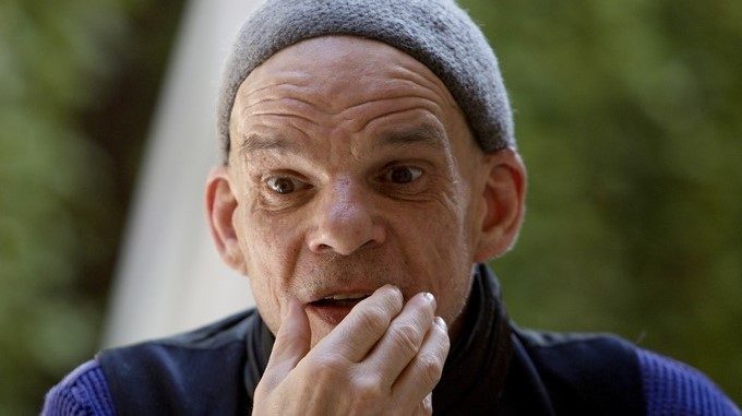 El actor francés Denis Lavant habla durante una entrevista con Efe hoy, domingo 5 de marzo de 2017, en el marco de la edición 57 del Festival Internacional de Cine de Cartagena de Indias (Ficci), en Cartagena (Colombia). EFE