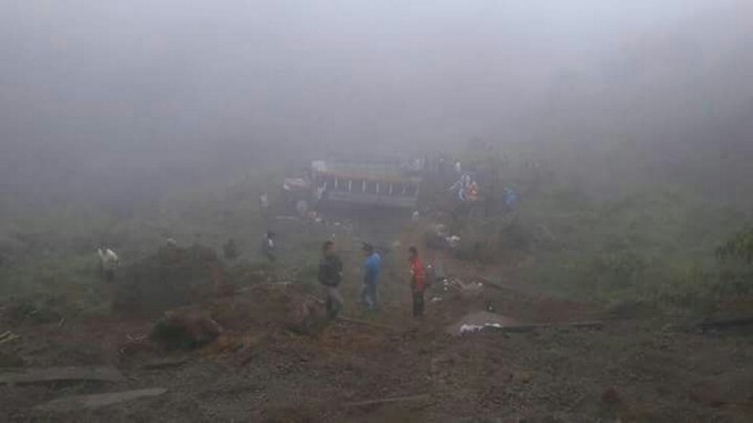 Accidente de bus escalera en la vía Pácora - Aguadas, en Caldas.