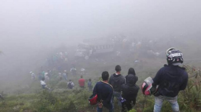 Accidente de bus escalera en la vía Pácora - Aguadas, en Caldas.