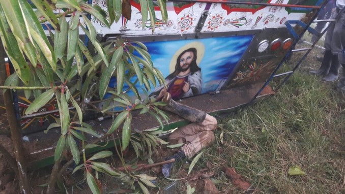 Accidente de bus de escalera en departamento de Caldas.