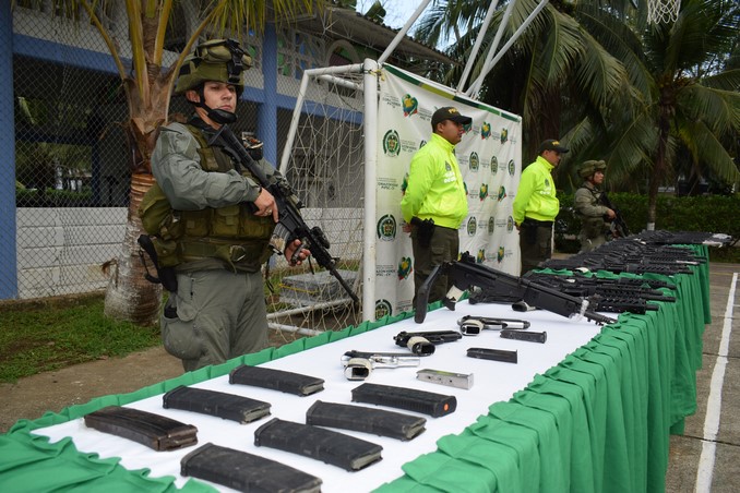 VIDEO Y FOTOS: Incautan en Turbo una gran cantidad de material de guerra del 'Clan del Golfo' 5 Incautan en Turbo una gran cantidad de material de guerra del 'Clan del Golfo'