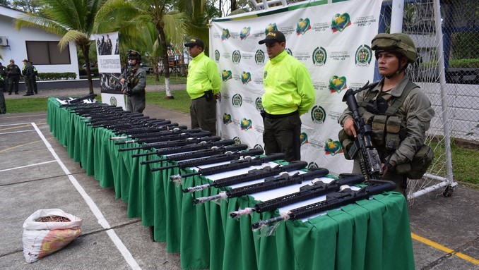 VIDEO Y FOTOS: Incautan en Turbo una gran cantidad de material de guerra del 'Clan del Golfo' 6 Incautan en Turbo una gran cantidad de material de guerra del 'Clan del Golfo'