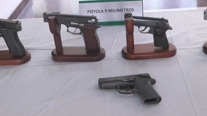 FOTOS Y VIDEO: La Policía incautó caletas del 'Clan del Golfo' en el Occidente y en el Oriente del departamento 12 Caletas del Clan del Golfo.