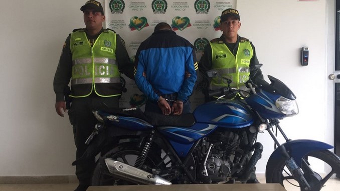 Lo capturaron cuando intentaba hurtar un vehículo repartidor de gaseosas 1 capturado_caldas