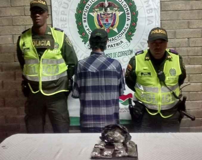 FOTOS: Cuatro capturados en Belén por microtráfico y porte ilegal de armas 4 capturado droga