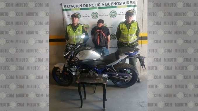 Lo capturaron en el barrio Miraflores por robarse una moto y le incautaron un revólver 1 Capturado por robar moto en Miraflores.