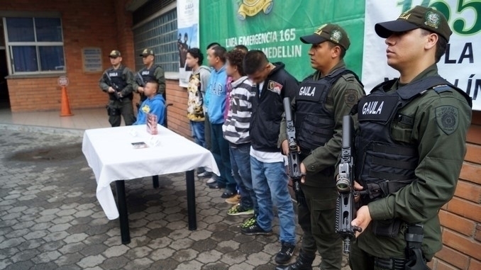 VIDEO Y FOTOS: Banda 'La Inmaculada' obtenía ingresos anuales de 192 millones de pesos por extorsiones 3 Capturados integrantes de la banda delincuencial 'La Inmaculada'.