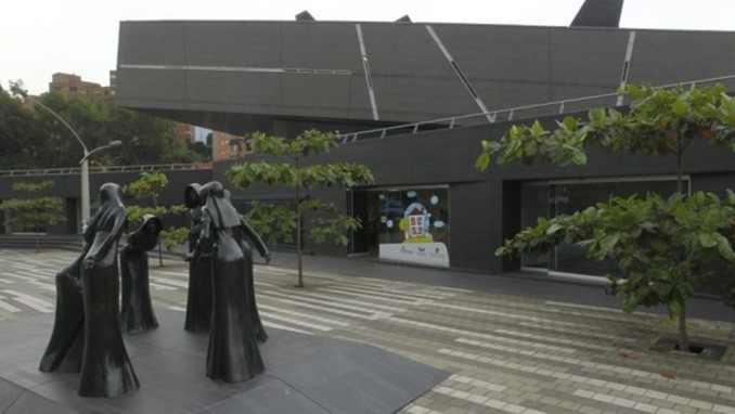 Espacios de la Biblioteca Pública y Parque Cultural Débora Arango están para el préstamo y uso de los envigadeños