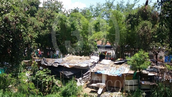 Desalojo de familias en La Iguaná.