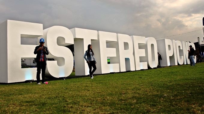 Un grupo de personas asiste al Festival Estereo Picnic. EFE/Archivo