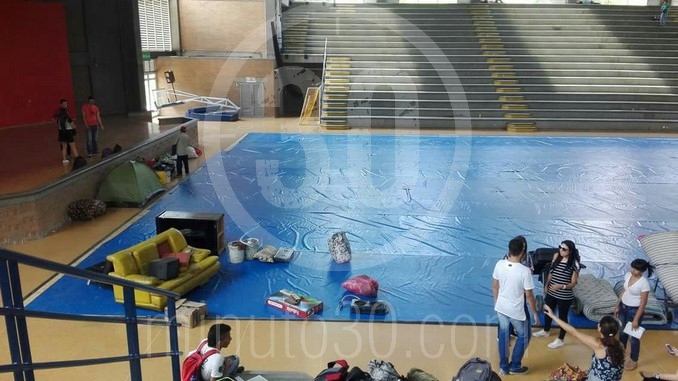 Desalojo de familias en La Iguaná.