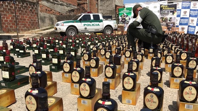 EN FOTOS: En Turbo incautaron más de 3.200 botellas de licor de contrabando 2 Licor incautado en Urabá.