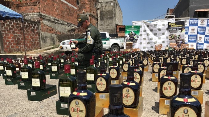 EN FOTOS: En Turbo incautaron más de 3.200 botellas de licor de contrabando 6 Licor incautado en Urabá.