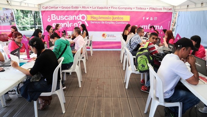 600 vacantes laborales para bachilleres sin experiencia mediante el Servicio de empleo de Comfama