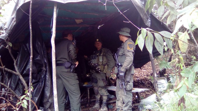 FOTOS: La Policía destruyó un laboratorio que producía 6 toneladas de clorhidrato de cocaína anuales 2 Laboratorio destruido en el municipio de El Peñol.