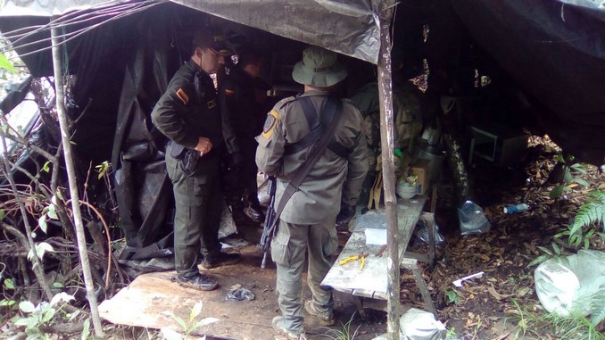 Laboratorio destruido en el municipio de El Peñol.