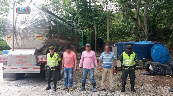 Capturan a tres hombres por hurtar leche en Puerto Triunfo 3 Capturan a tres hombres por hurtar leche en Puerto Triunfo
